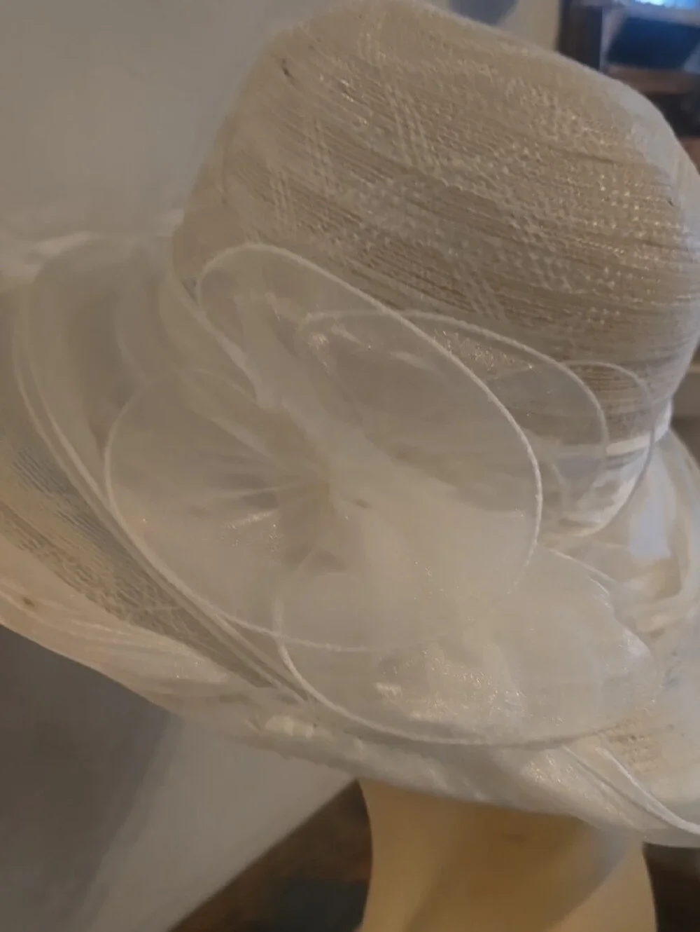 VElegant White Wide-Brim Dress Hat with Decorative Bow VINTAGE